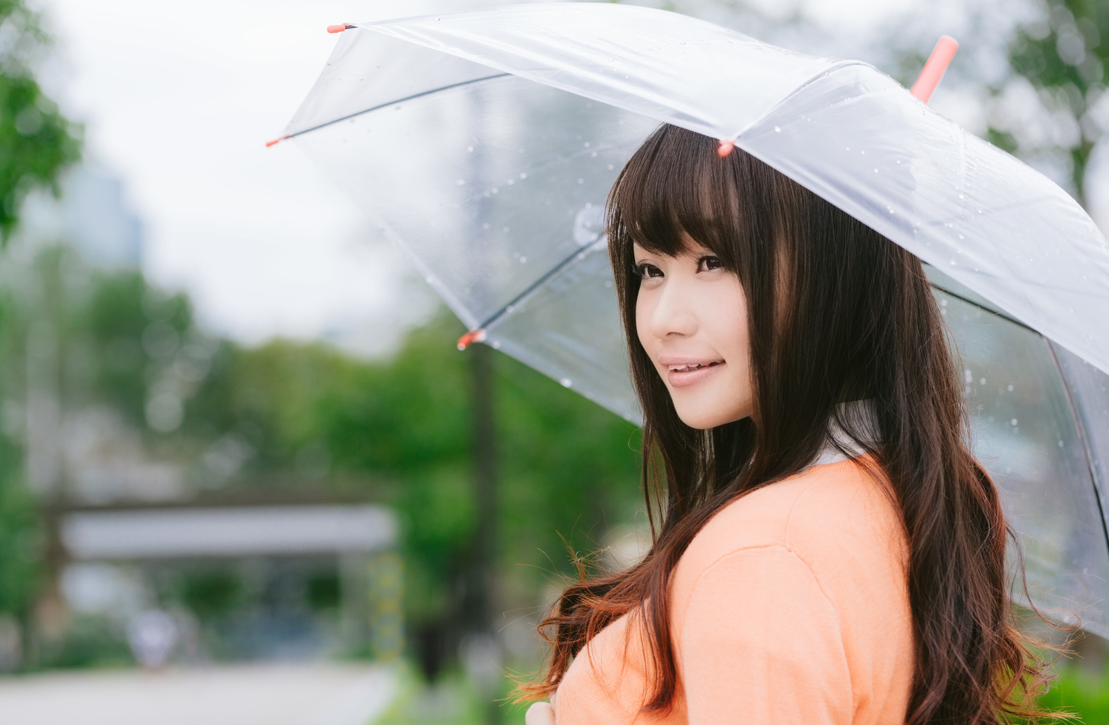 販売 雨の日 合コン 服