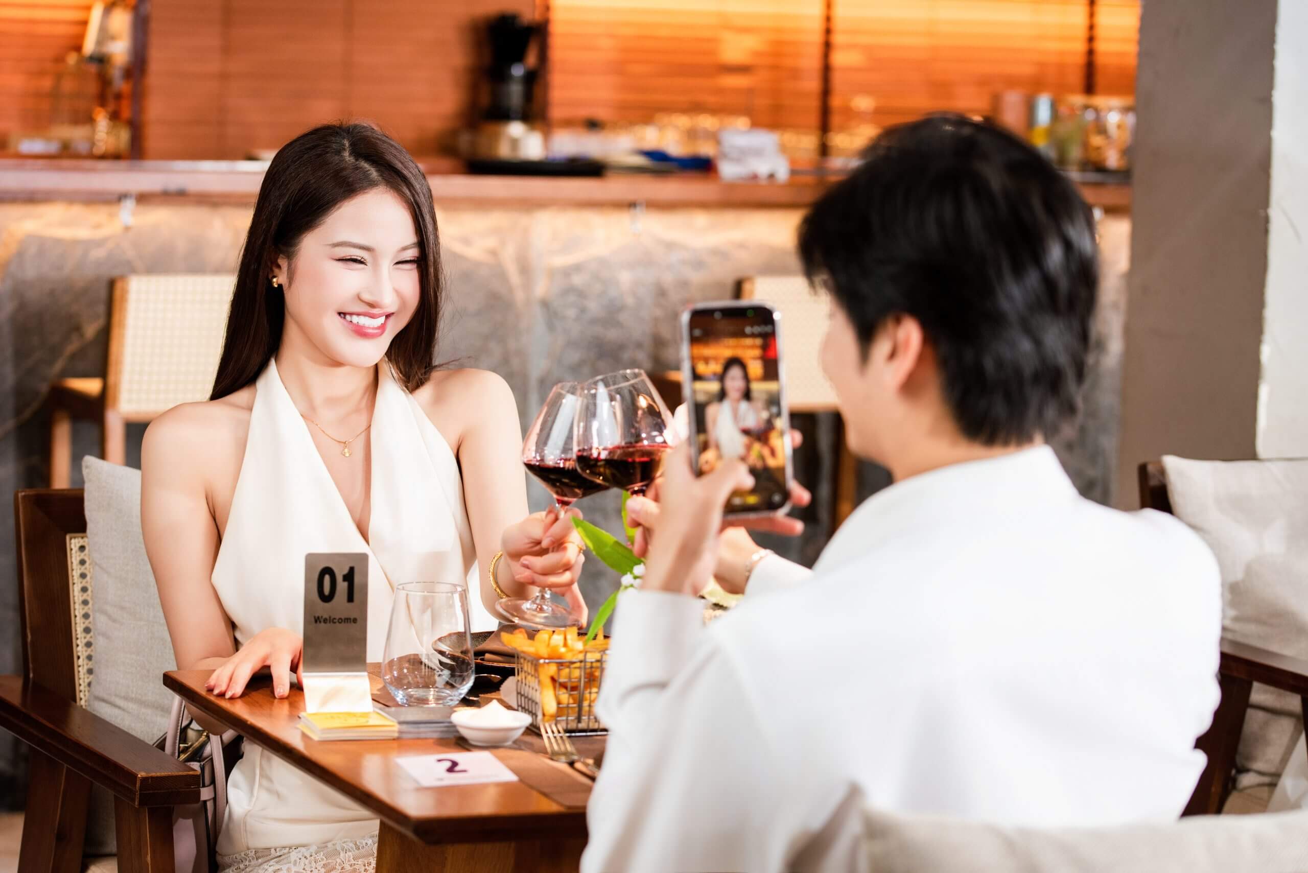 Khách mời tại sự kiện Connect Party của VIP SINGLES